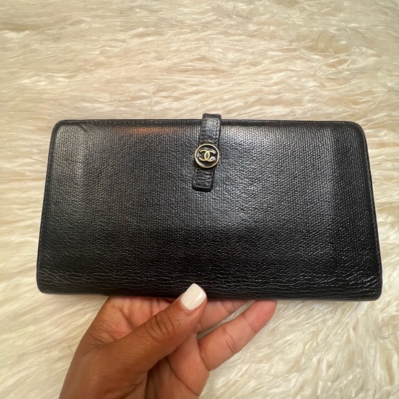 Vintage Chanel calfskin leather wallet - Picture 2 of 16